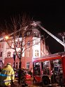 Feuer 3 Dachstuhlbrand Koeln Muelheim Gluecksburgstr P169